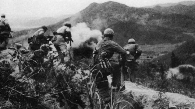 1951年，抗美援朝战役，彭德怀命蔡长元以死抗敌，谁知蔡长元转头就下令解散军队，