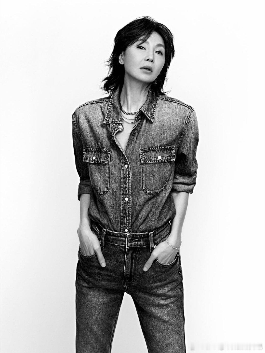 AI都识别不出张曼玉的年龄AI都被曼神骗了！实际奔六状态封神，松弛感绝了还透着老