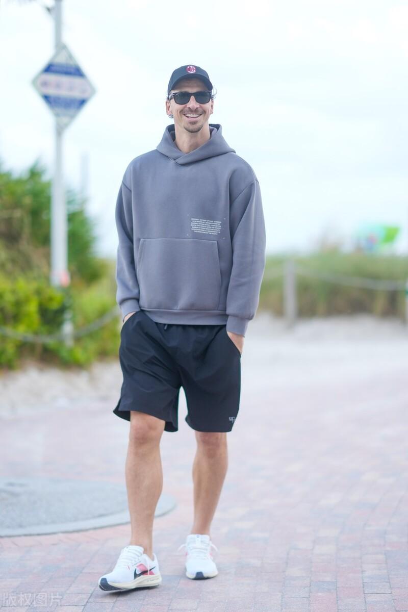 剩蛋！伊布独自去迈阿密偷欢？[what][what][what]悠闲的假期，众乐