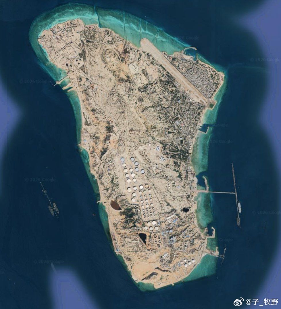 特朗普政府正在讨论夺取哈尔克岛，该岛是伊朗在波斯湾的重要石油码头，约有1万名伊朗