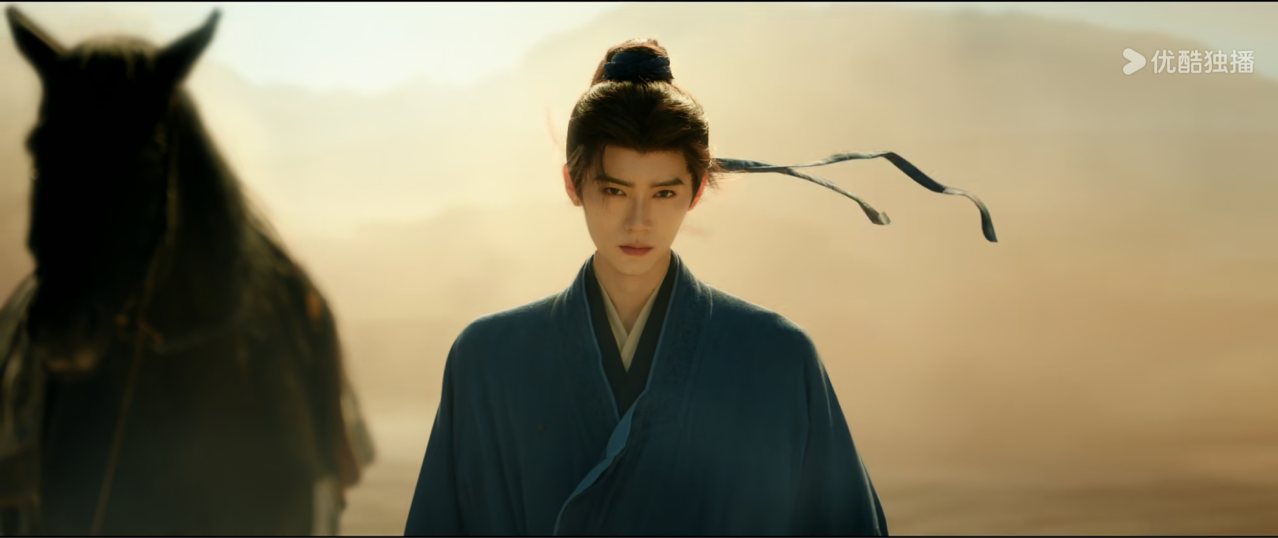 周翊然 妆造团队和杨龙导演还是厉害 这比江湖夜雨十年里好看多了 