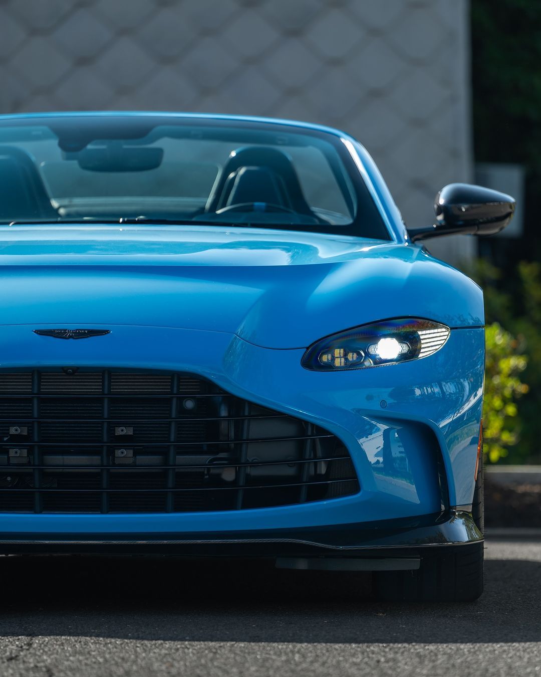 阿斯顿·马丁 V12 Vantage Roadster ​​​