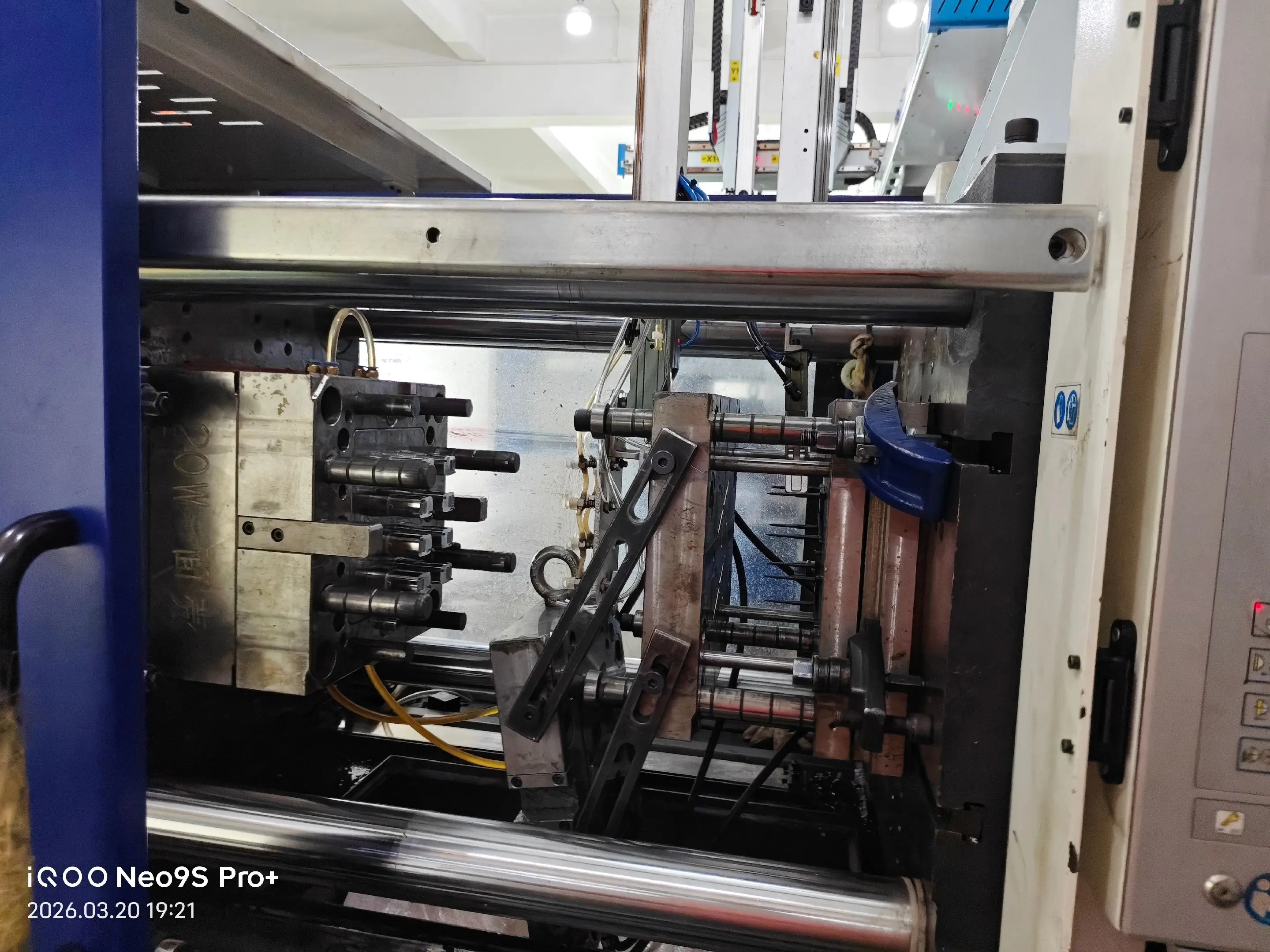 几张照片证明你的行业 遇事不要慌先拍个压压惊 生产车间现场 一张照片说...