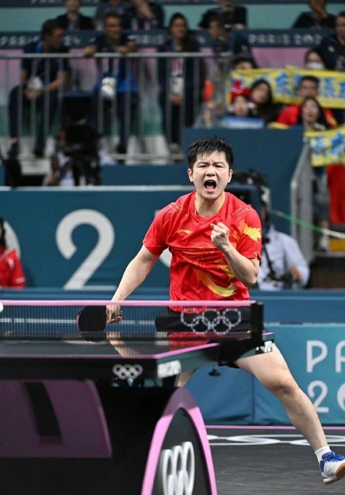 🏓巴黎奥运会乒乓男子单打金牌赛，中国选手樊振东 战胜瑞典选手莫雷加德，夺得冠军