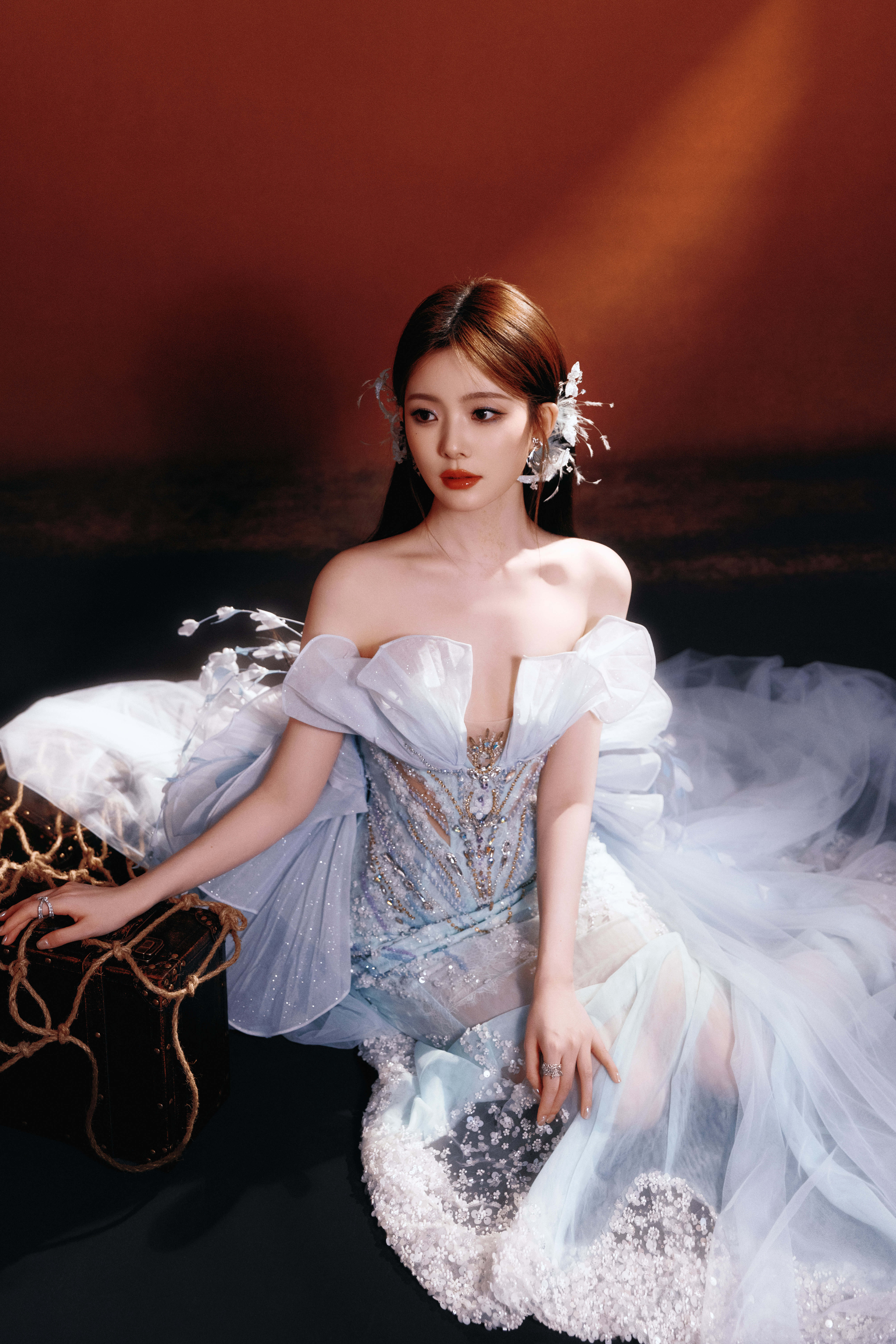 陈卓璇  裙摆翩跹如蝶翼舒展，声线婉转似星河流淌，这一刻，她是舞台的专属诗行。 