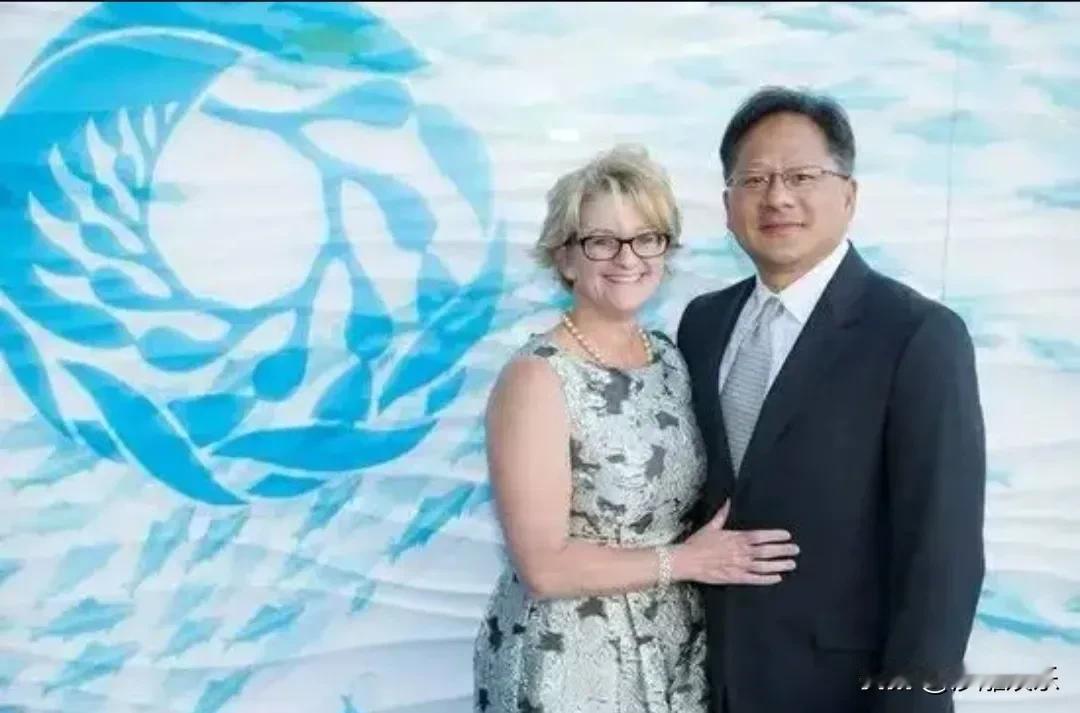 黄仁勋“超能力”追妻！

近日，英伟达CEO黄仁勋公开对妻子说话。
没想到，这位