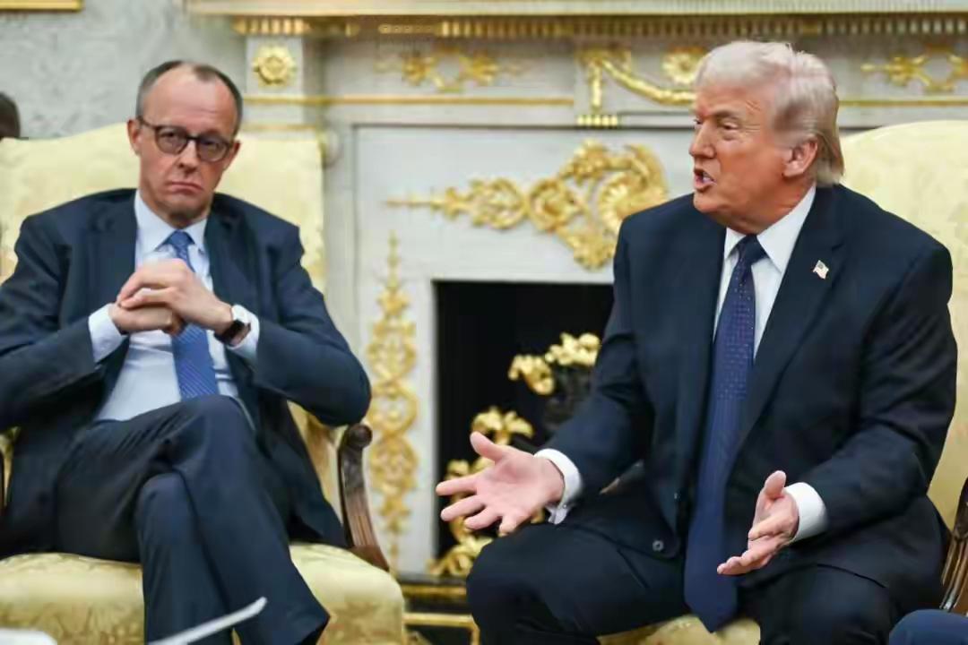 美德关系闹僵，闹到美国要撤军5000人的地步。谁之过？谁之错？
德国不配合美国在