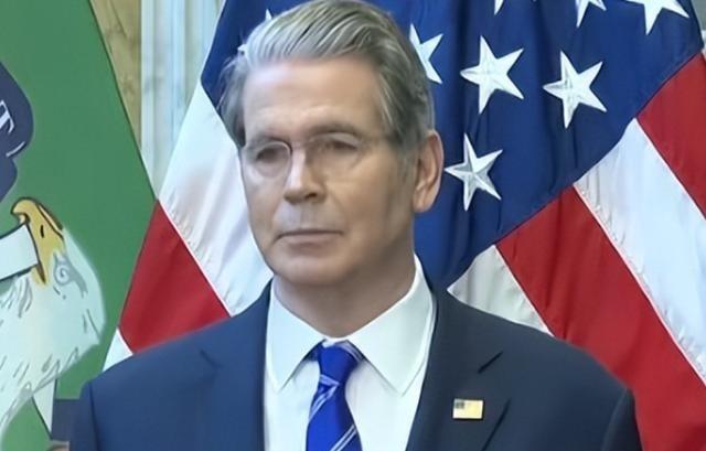 中方反制见效！美国财政部长当场叫嚣：“中国再不卖稀土，我就把几十万留学生全赶回去