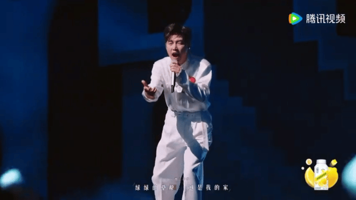 华语乐坛又把天堂还给腾格尔了魔力歌先生 傲日其愣曾因演唱状态崩溃迷茫，深夜求教腾