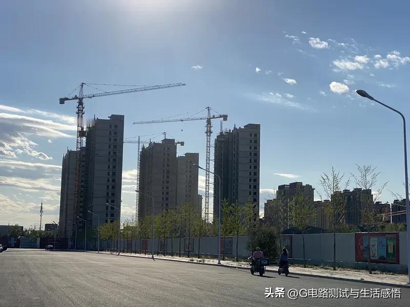 去问问北京东面的“燕郊”的房价，最高和最低点差多少？[我想静静]//@阿诺舒华幸