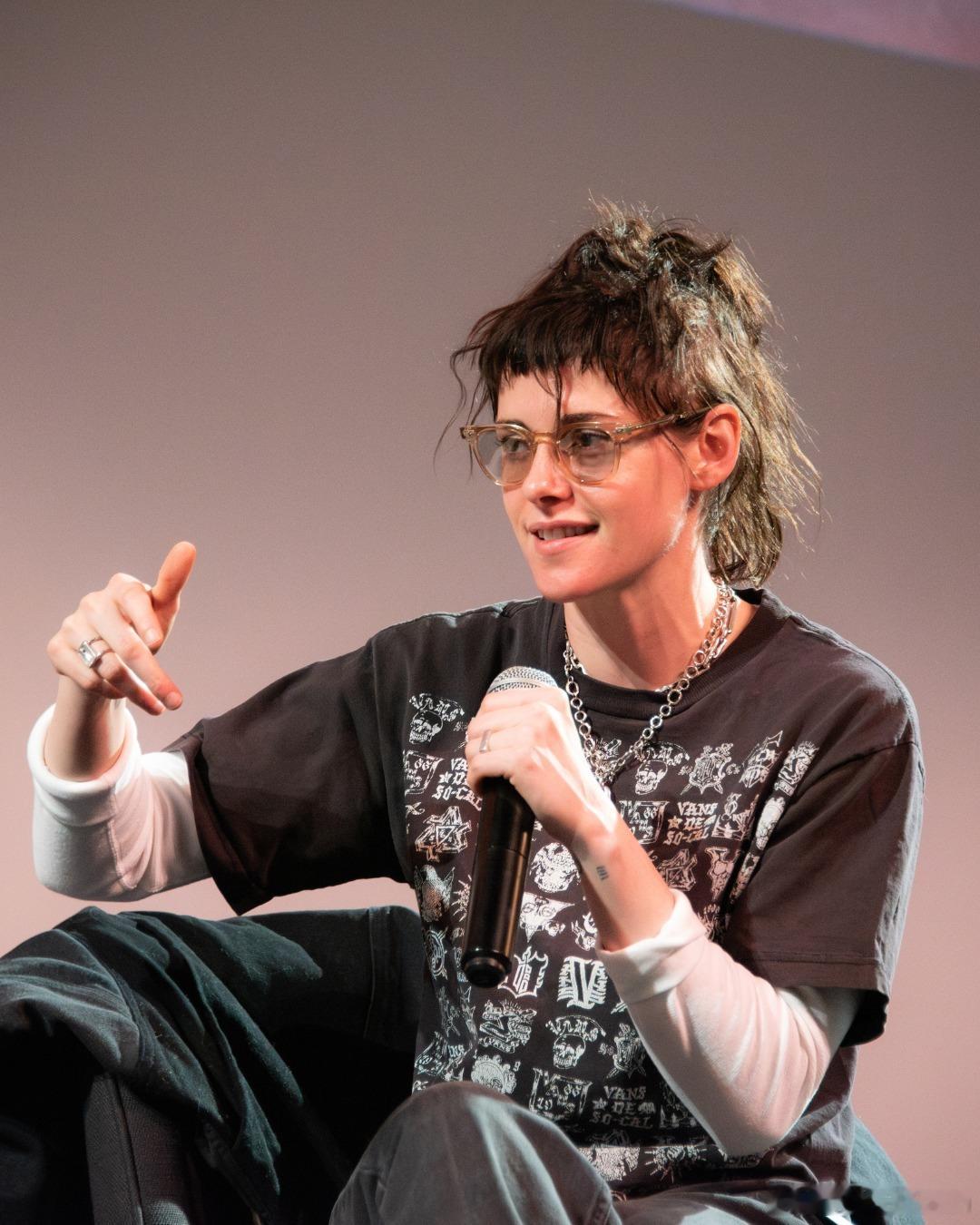 kristen stewart克里斯汀斯图尔特在麻省的coolidge corn