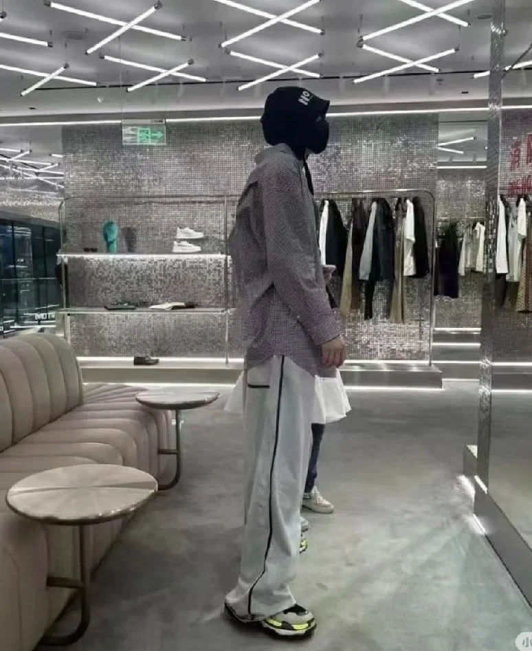 老大 新衣服是要穿给我看的吗（想你了）