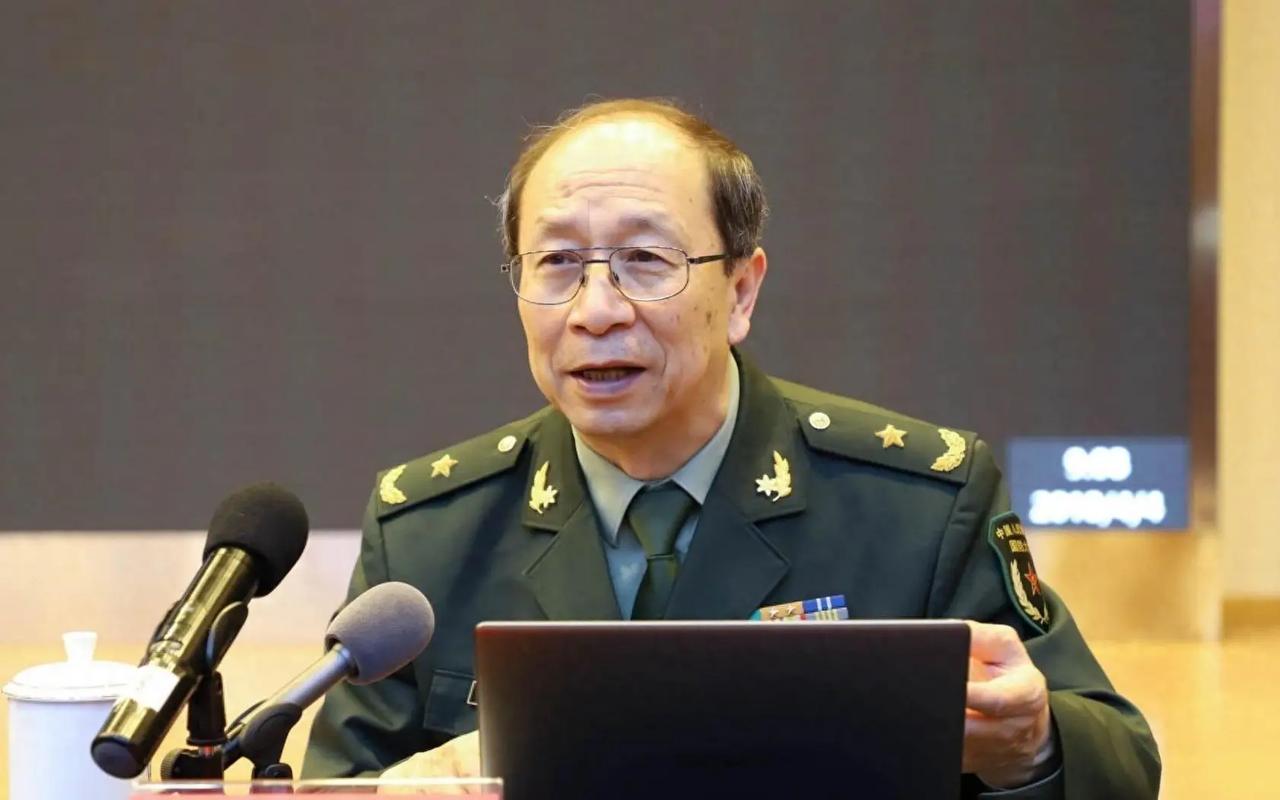 美国记者问金一南：“如果把中国2000亿的三峡大坝炸了，中国会怎么办？”金一南听