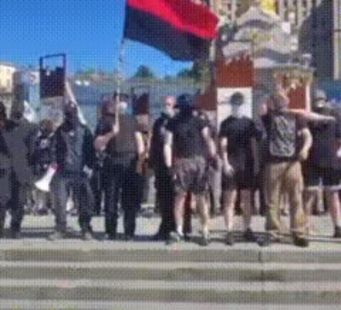 被撕裂的乌克兰：当战争耗尽人口，新纳粹为何将矛头对准外国劳工？

近段时间，乌克