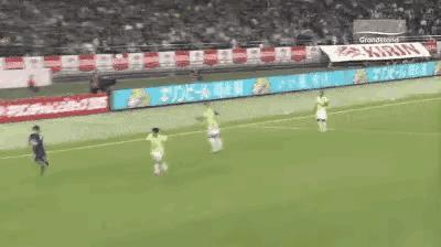 日本硬刚巴西谁能赢今晚这场球，无关强弱，只关乎心气！日本队用一次次进步证明自己能