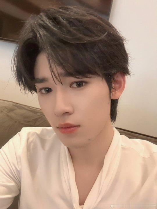 宋亚轩换了自动回复 宋亚轩新的自动回复 宋亚轩花木兰自动回复啊啊 