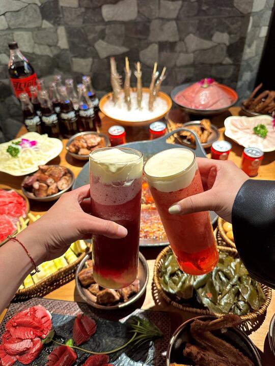 上海火锅界又搞事情！！可乐锅你敢吃吗？