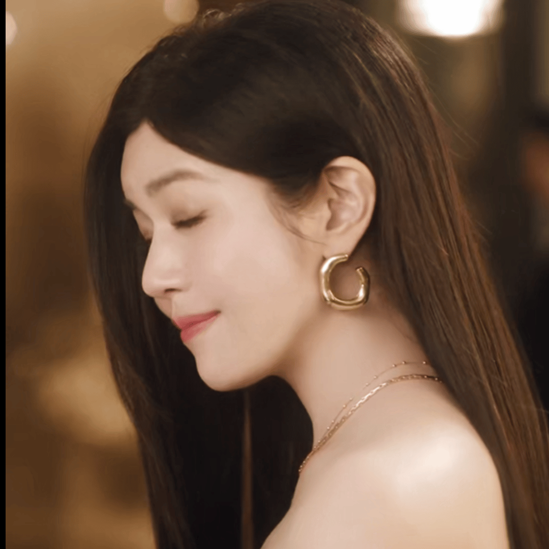 陈妍希状态满40减20 看到视频的一瞬间，脑子里自动播放起了她的电影！这哪里是去