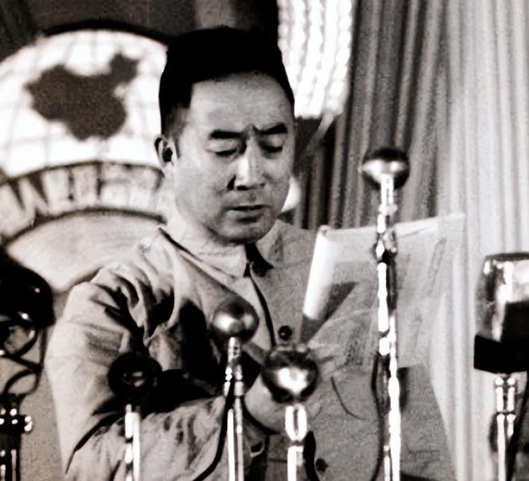 他是共和国元老，一生为国为民，晚年感慨：我永远是毛主席的学生

1986年，原国