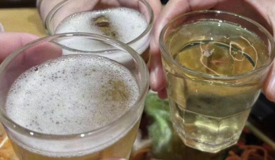 从酒杯来看，这酒的质量怎么样