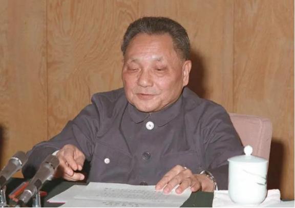 1962年，陈再道的儿子因为通敌被抓进了监狱，此事很快传到了毛主席耳中，得知此事