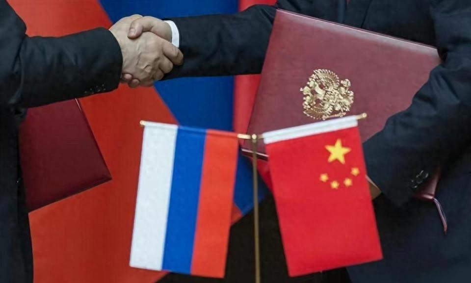 仗打了1000多天，世界各国才反应过来：中俄不结盟才是最优选择
   
当年俄乌