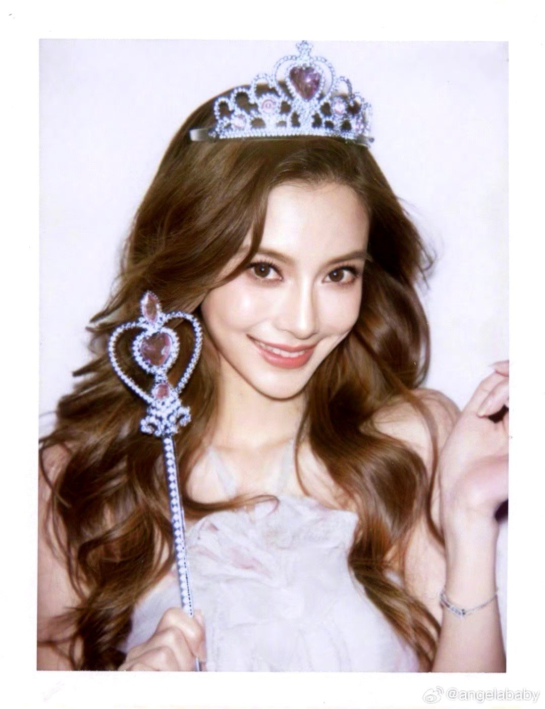 angelababy  杨颖 就再红一点吧红到没人敢质疑你
