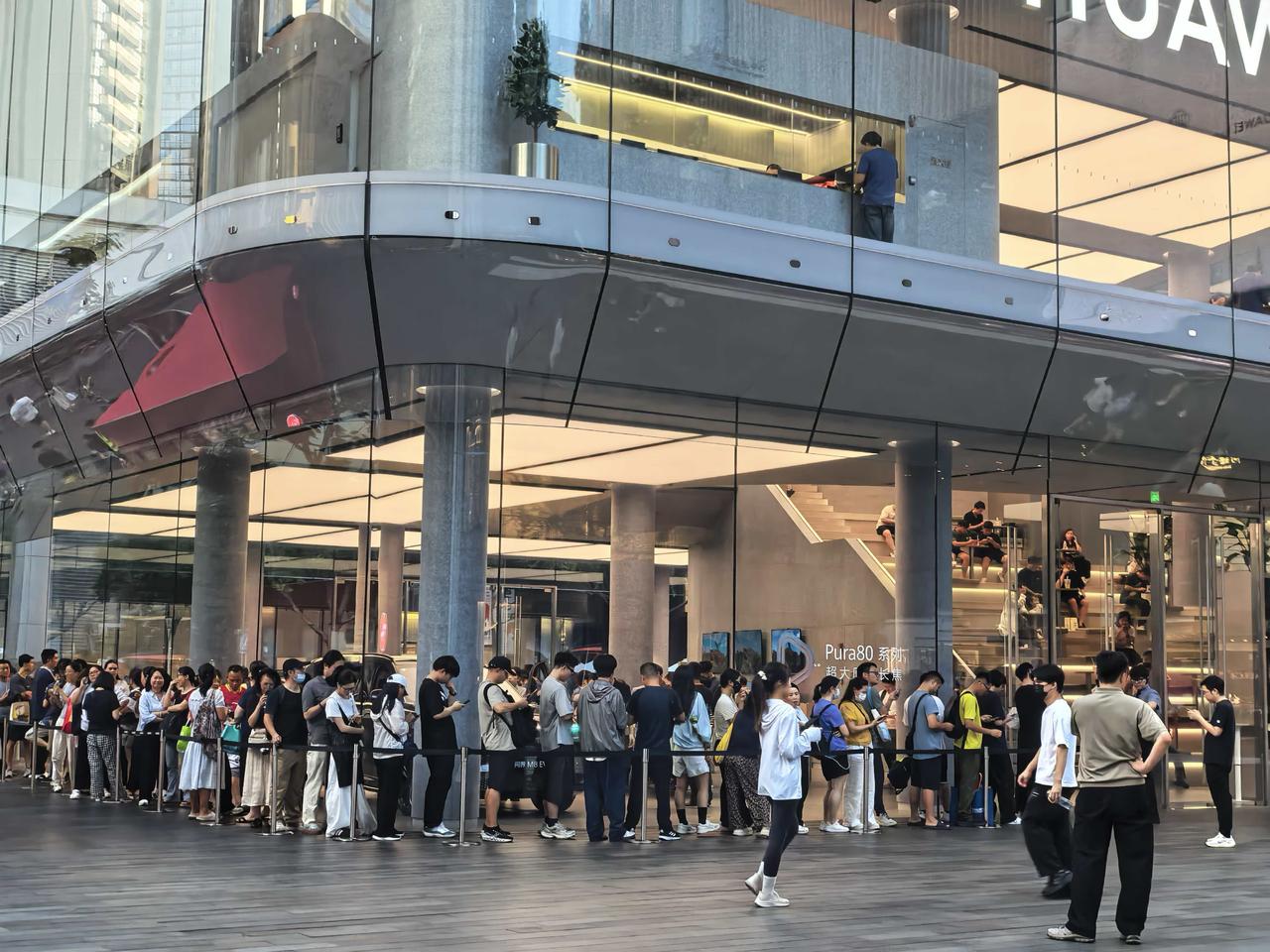9月12日上午10:08，华为Mate XTs 非凡大师全渠道正式开售，16GB