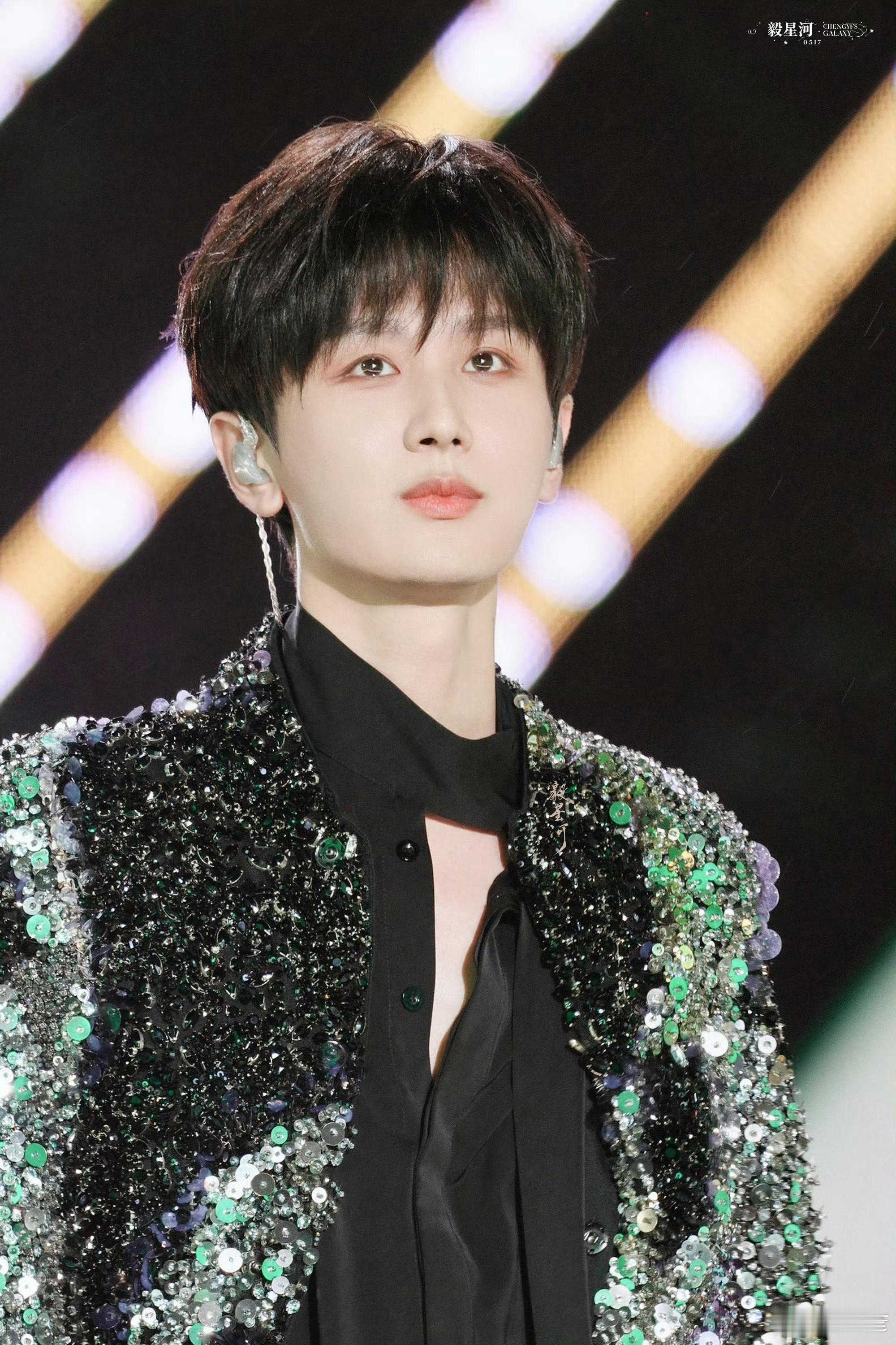 ℒℴѵℯ·💋                 ❤︎━━☼❣️CHENG.YI❣