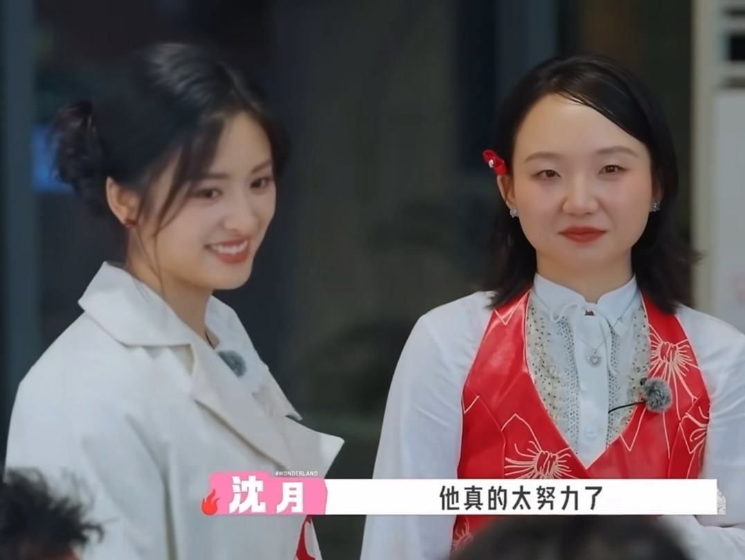 李嘉琦说贺峻霖有商业头脑沈月李嘉琦夸贺峻霖“满脑子桃花币的商业奇才”——李嘉琦这