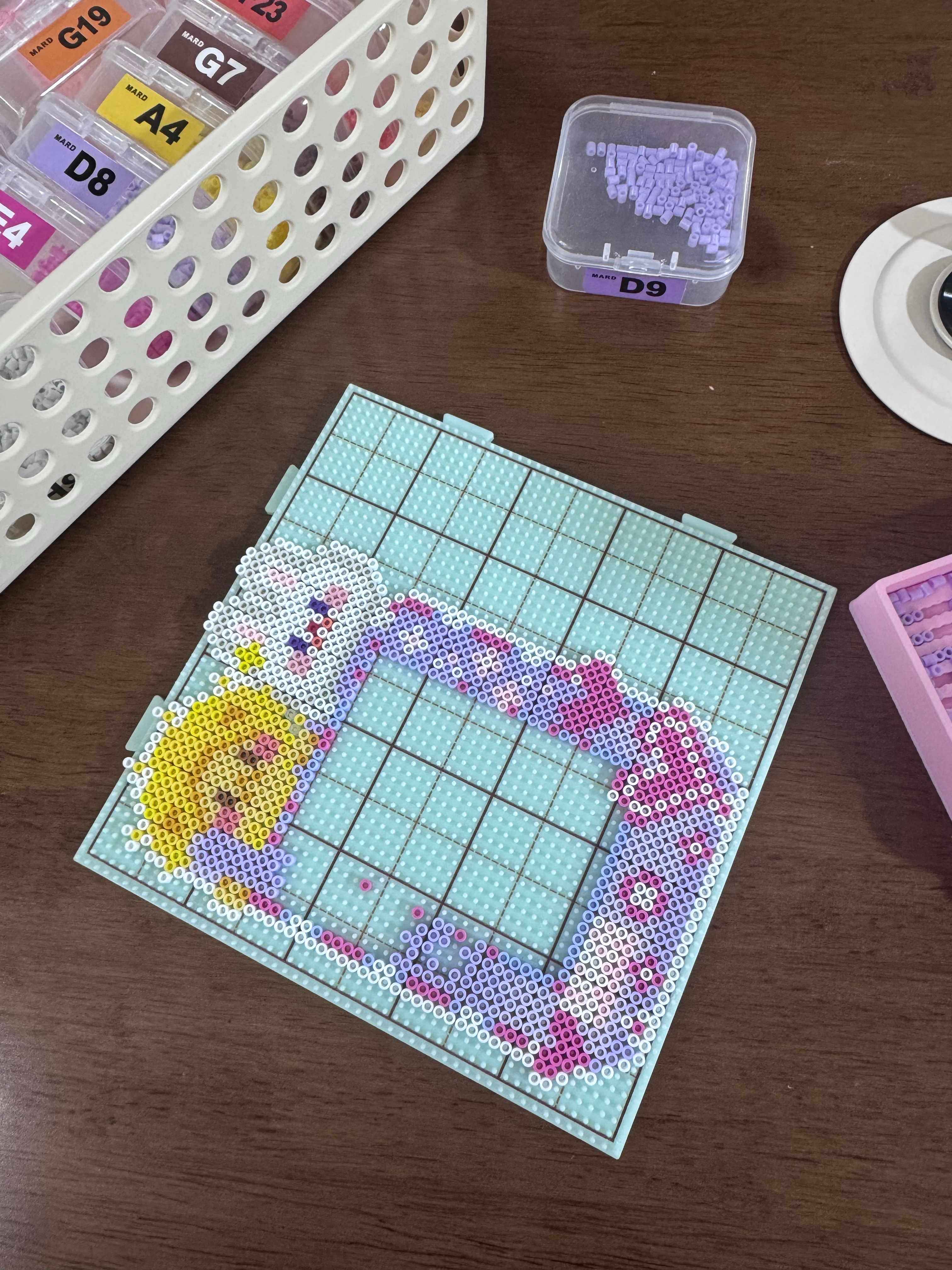第一次拼豆还有同城兔兔陪着玩 