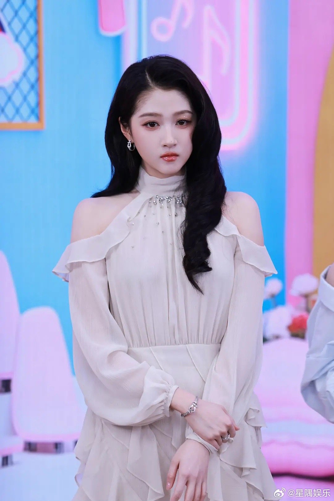 关晓彤天生体寒，剧都不爆 