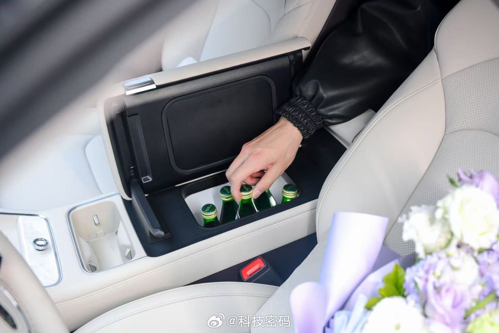 尚界Z7静态评测首发 尚界Z7|Z7T颜色太对了，感觉每个颜色都很好看，怎么选呢