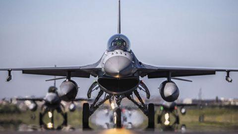 俄罗斯对乌克兰大规模袭击致波兰航空交通部分瘫痪

在昨夜俄罗斯对乌克兰发动大规模