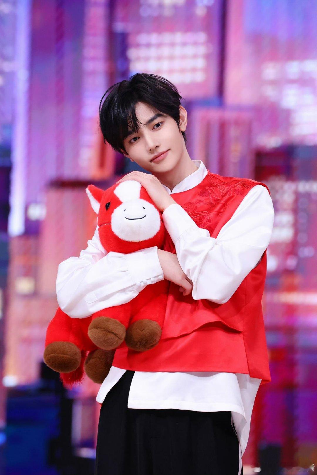 章昊cha了火炮天使摇章昊hi6顶级魅魔火炮天使摇被章昊跳出顶级氛围感，眼神又撩