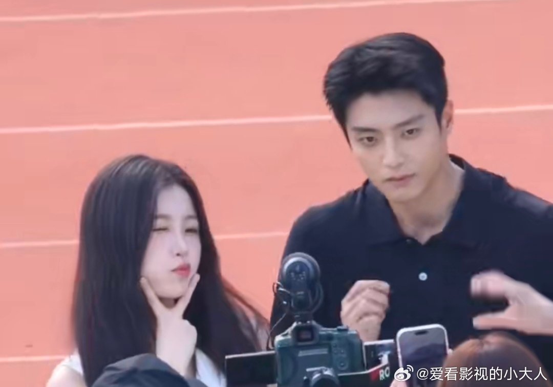 陈靖可在忙什么陈靖可在忙什么陈靖可一秒三个假动作 ​ ​陈靖可在忙什么哈哈哈哈哈