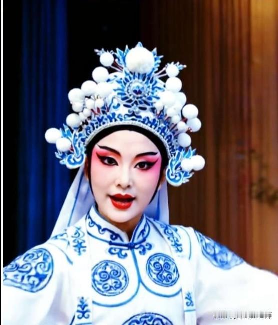         听戏曲的人有福啦
  我常写些关于戏曲的文章，尤其是关于深圳桃源