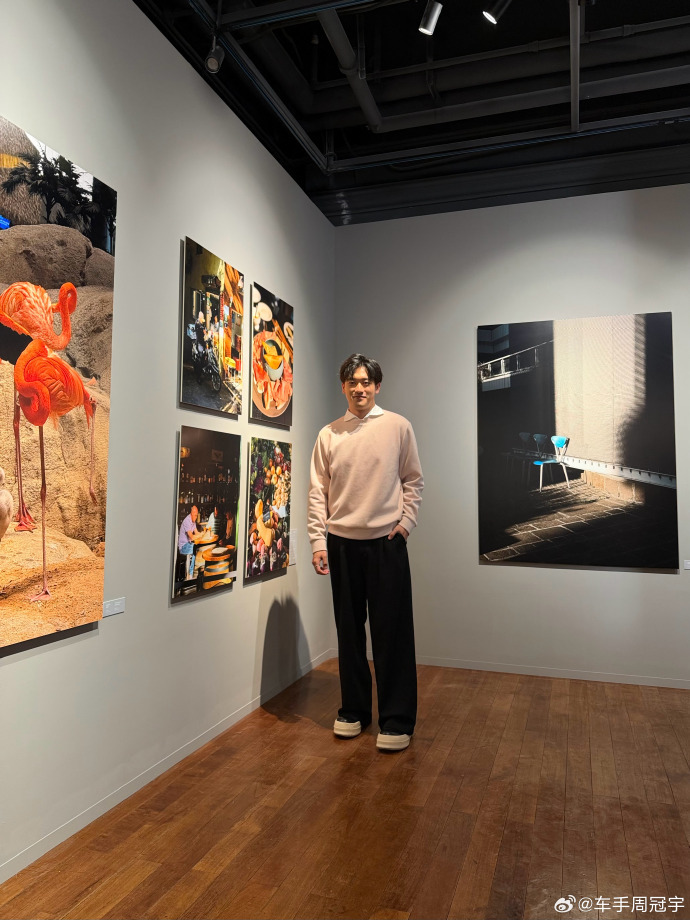 blackpink的周冠宇 首个Shot on iPhone 摄影展《无速度的时