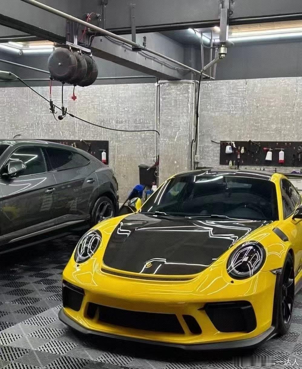 保时捷911  GT3 RS 求伯乐、20年3700公里，竞速黄配色 带魏斯阿赫