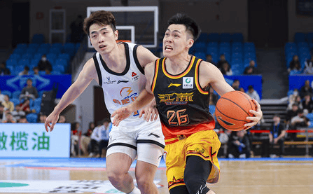 江苏男篮社媒发布赛事预告：今日俱乐部杯将对阵广东男篮