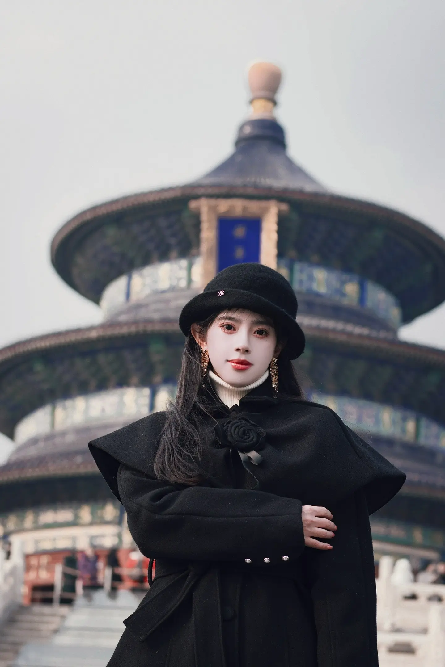 红墙蓝瓦 片片祈年天坛