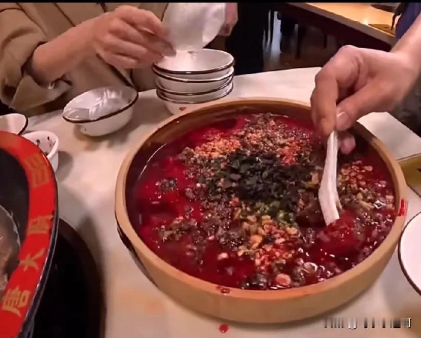 生吃羊血是不是南宁味道？

友友说，身为南宁人在南宁也活了五十几年了，不知道生饮