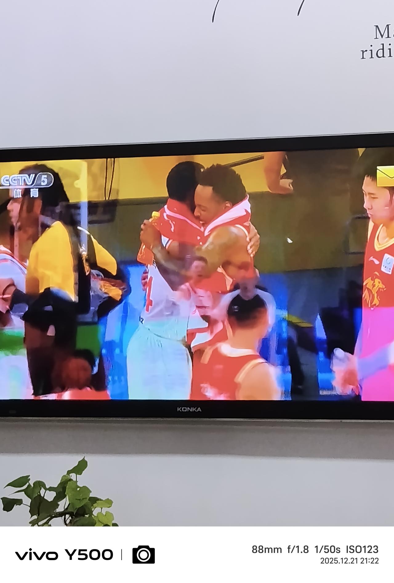 其实CBA 每场赛事结束以后的双方球员和教练员的互动确实能看出很多心里的想法。