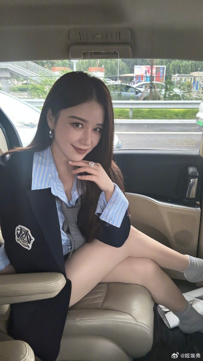 曝阚清子瘦了十几斤 十几斤说掉就掉，背后得付出多少汗水和坚持？清子这自律程度，真