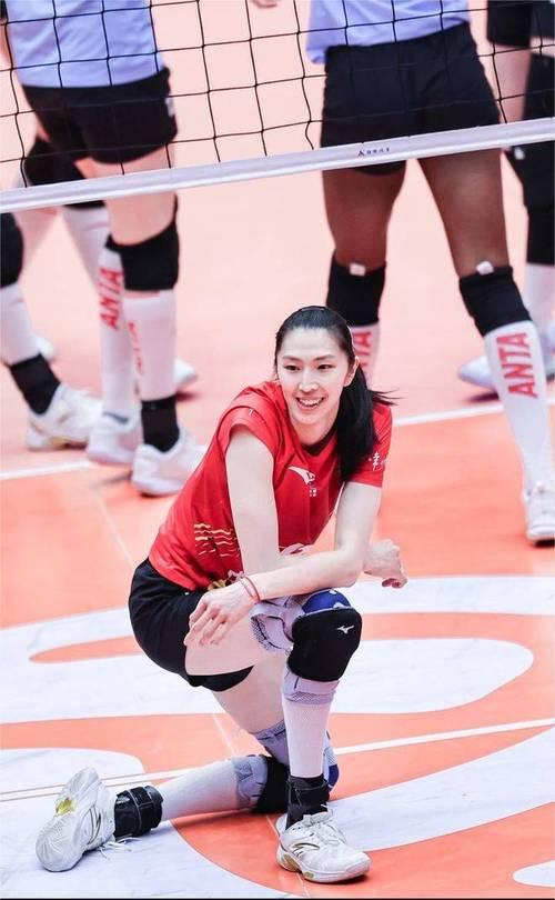 吴梦洁坦诚自己有先天的缺点

半决赛金局涉险过关后，江苏女排与上海女排会师本赛季