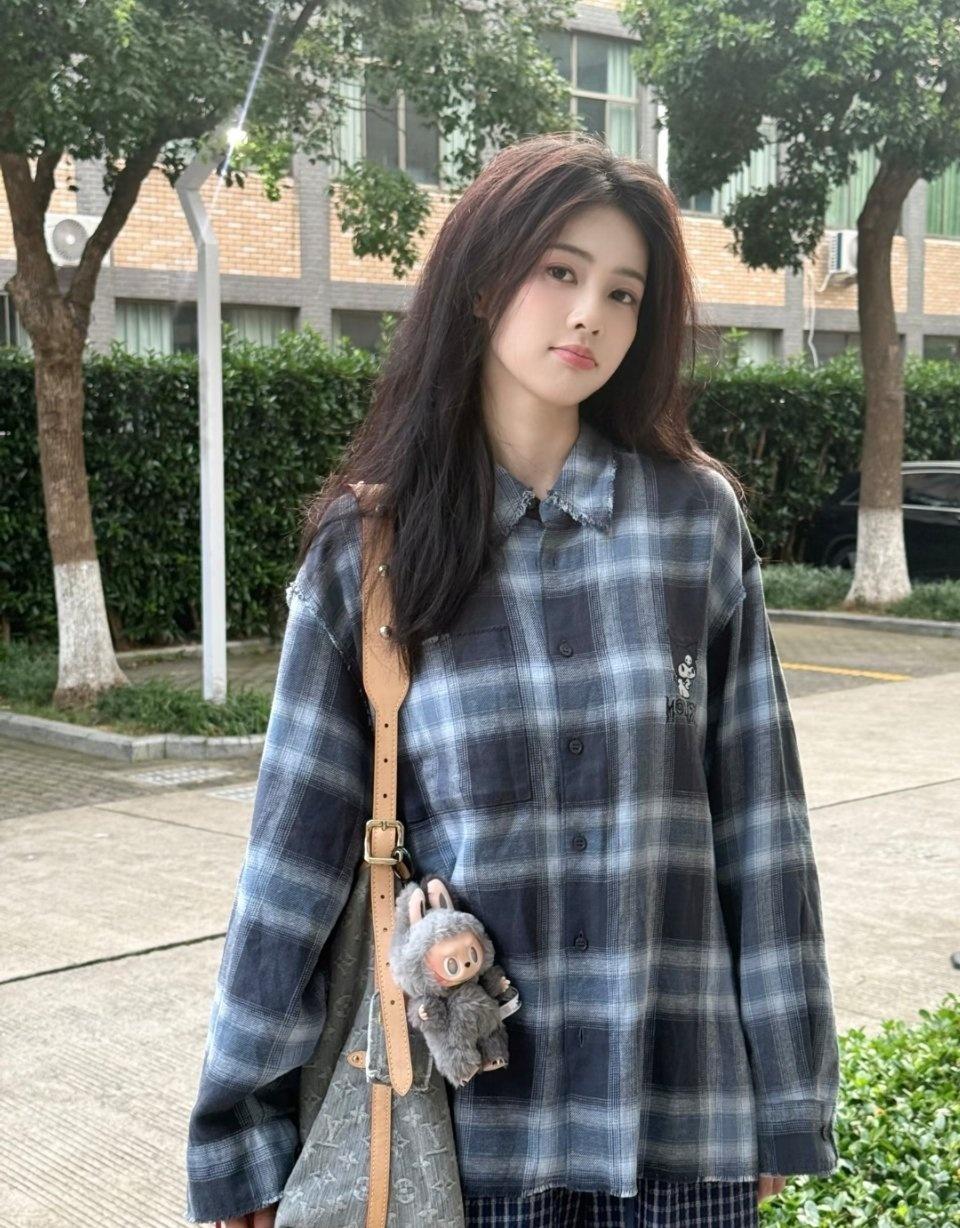 白鹿🌊白鹿丞磊小学生过家家🌊白鹿跨年彩排清唱临江仙 

“你眸海温涟藏山高水