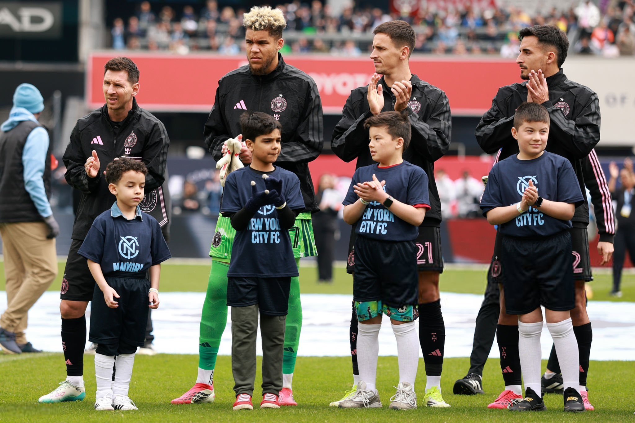 我们的队长，𝐋𝐢𝐨𝐧𝐞𝐥 𝐀𝐧𝐝𝐫é𝐬 𝐌𝐞𝐬𝐬?