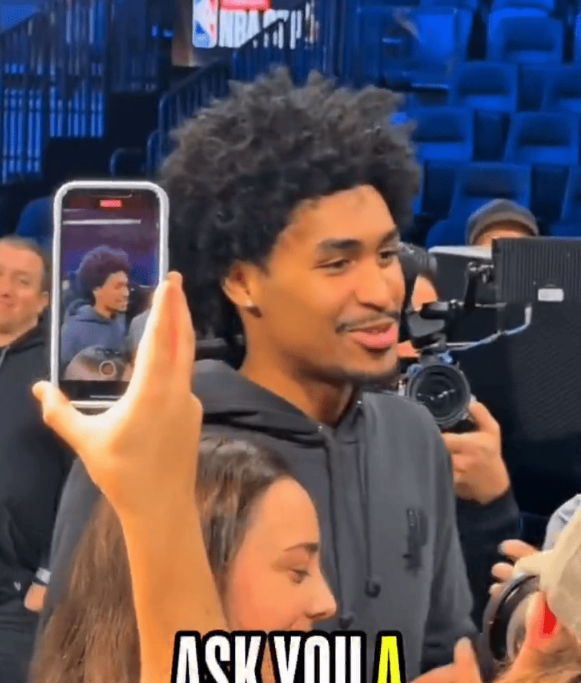 哈珀：怎么轻松突破上篮？卡斯尔：多看些哈珀的比赛集锦