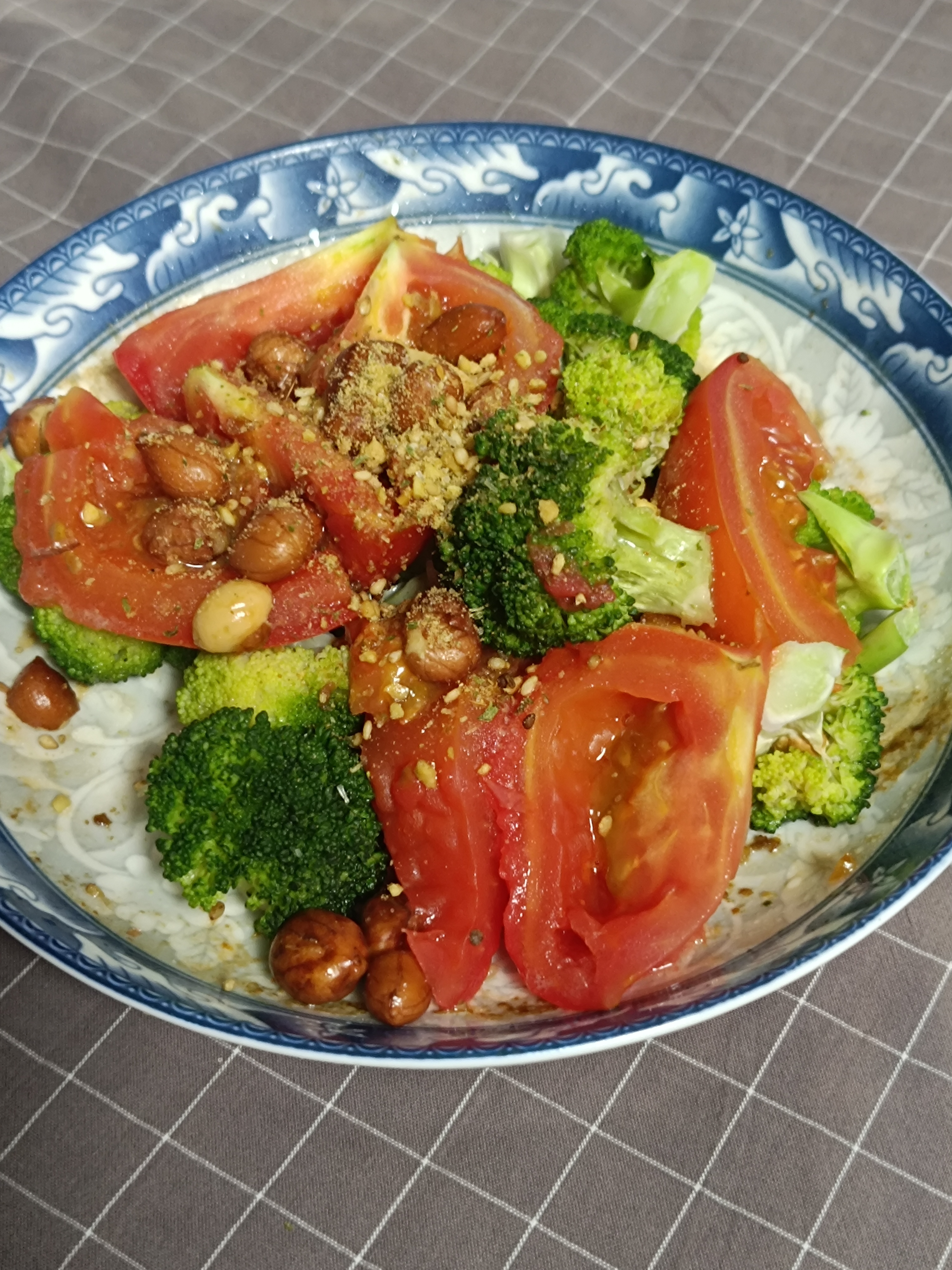这一盘微波炉高火，为了吃烧烤料和花生米！ 
