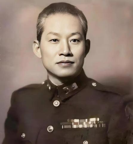 1947年的东北，国民党军里有两个最能打的人。一个是东北保安司令长官杜聿明，一个